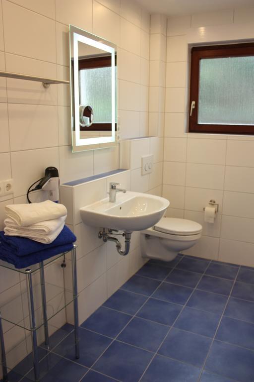 Gaestehaus Burgberg, Weinhaus Fries Kattenes Стая снимка