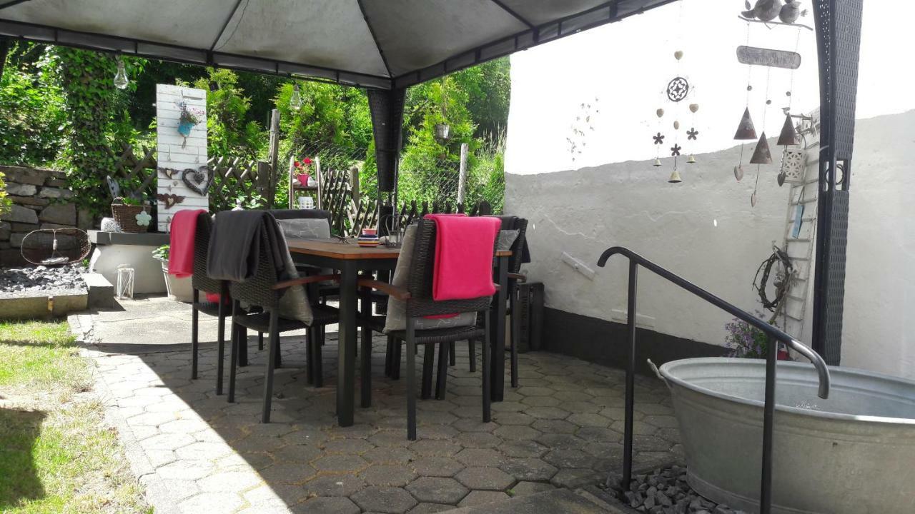 Gaestehaus Burgberg, Weinhaus Fries Kattenes Екстериор снимка